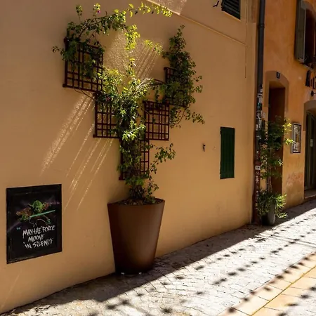 F2 Quartier Des Arts St Raphael 公寓
